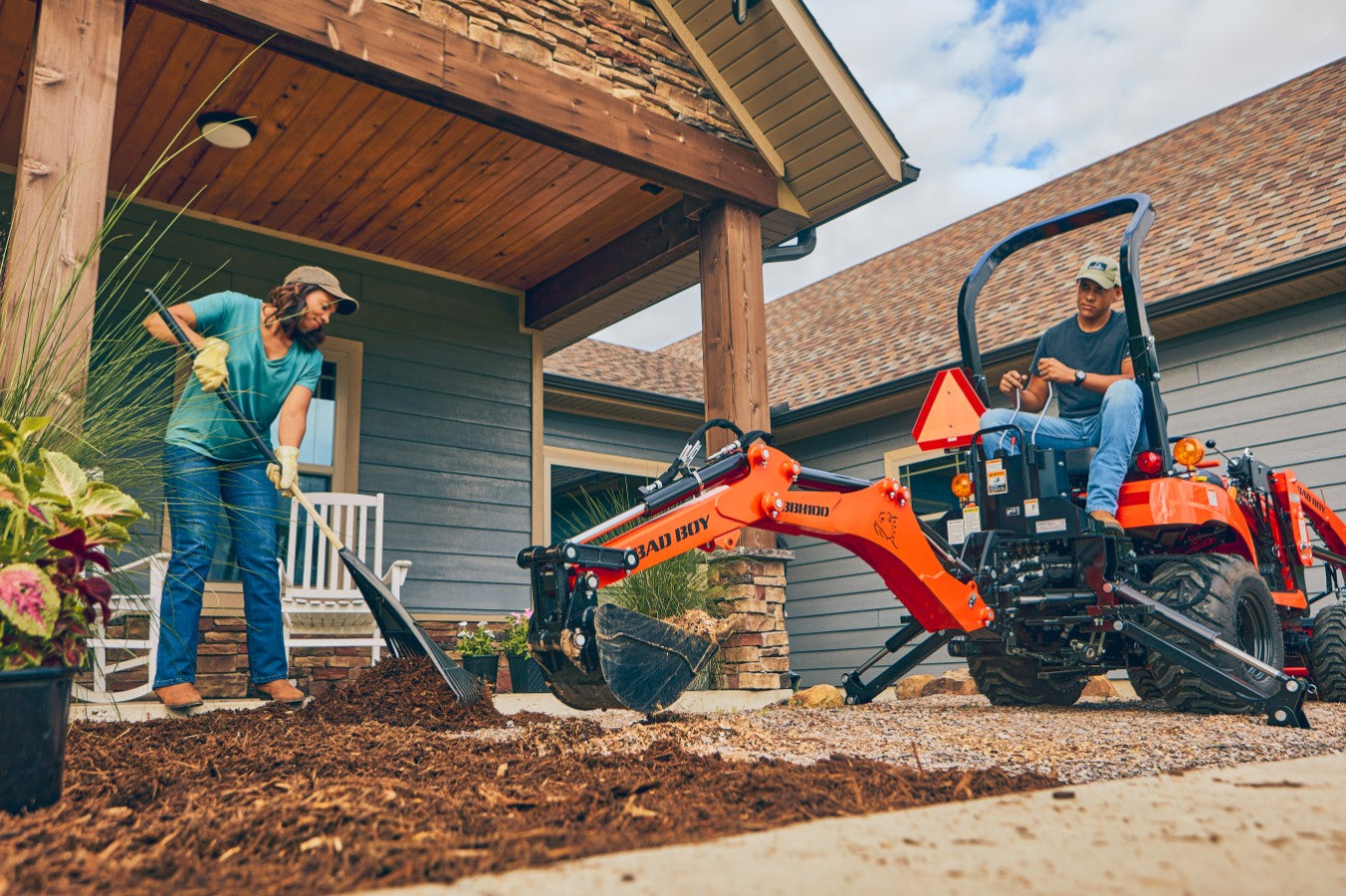 Bad Boy 1022H / LOADER 100 / BACKHOE 100 *CASH PRICE*