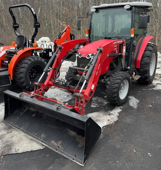 2015 Massey Ferguson 1736 Deluxe Cab Tractor/ Loader/ 3rd Function/ 72" Bucket/ Loaded Rear Tires
