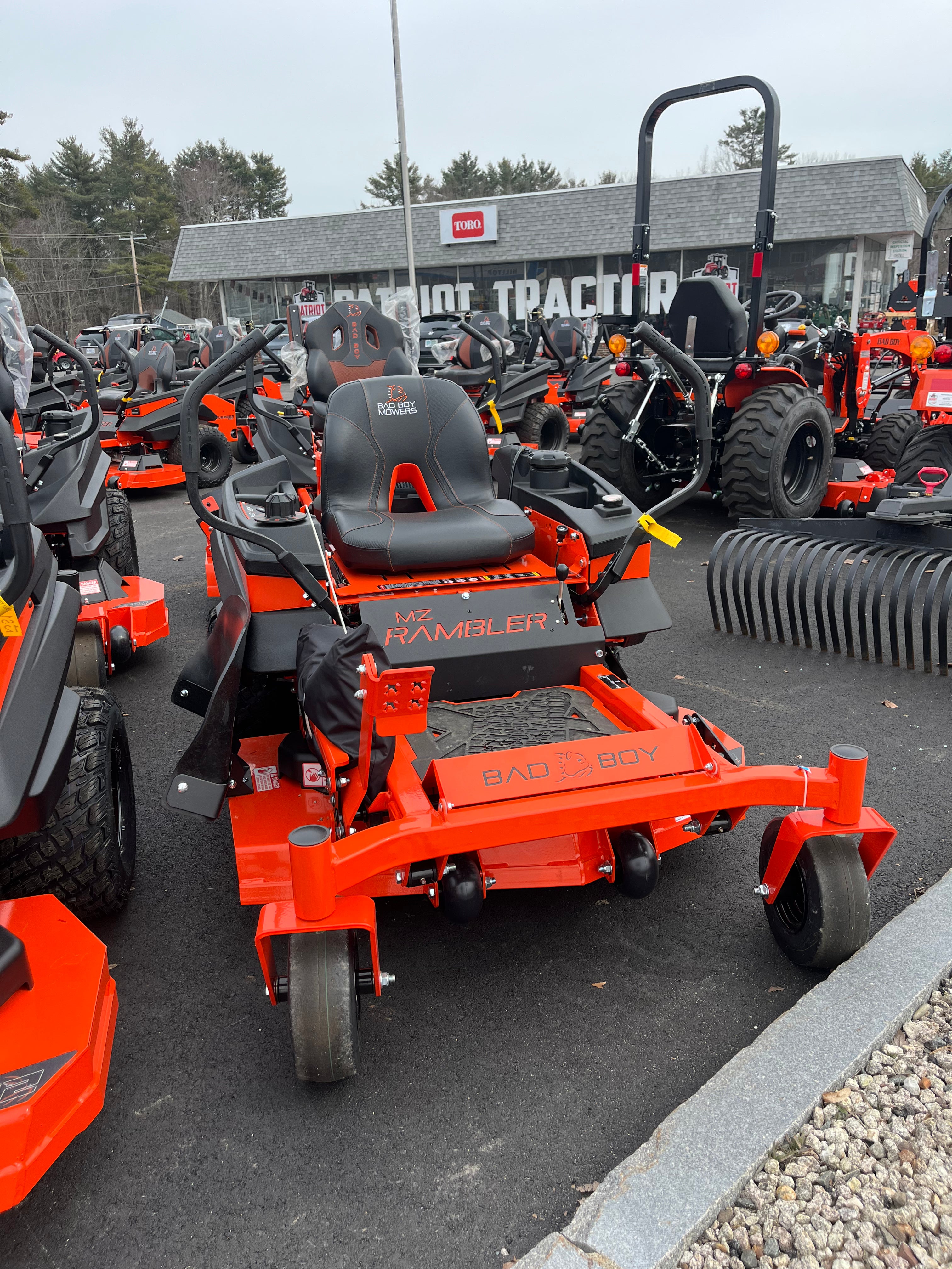 Patriot Tractor – Bad Boy MZ Rambler – 42in Zero Turn Mower | 21.5HP Kawasaki Engine