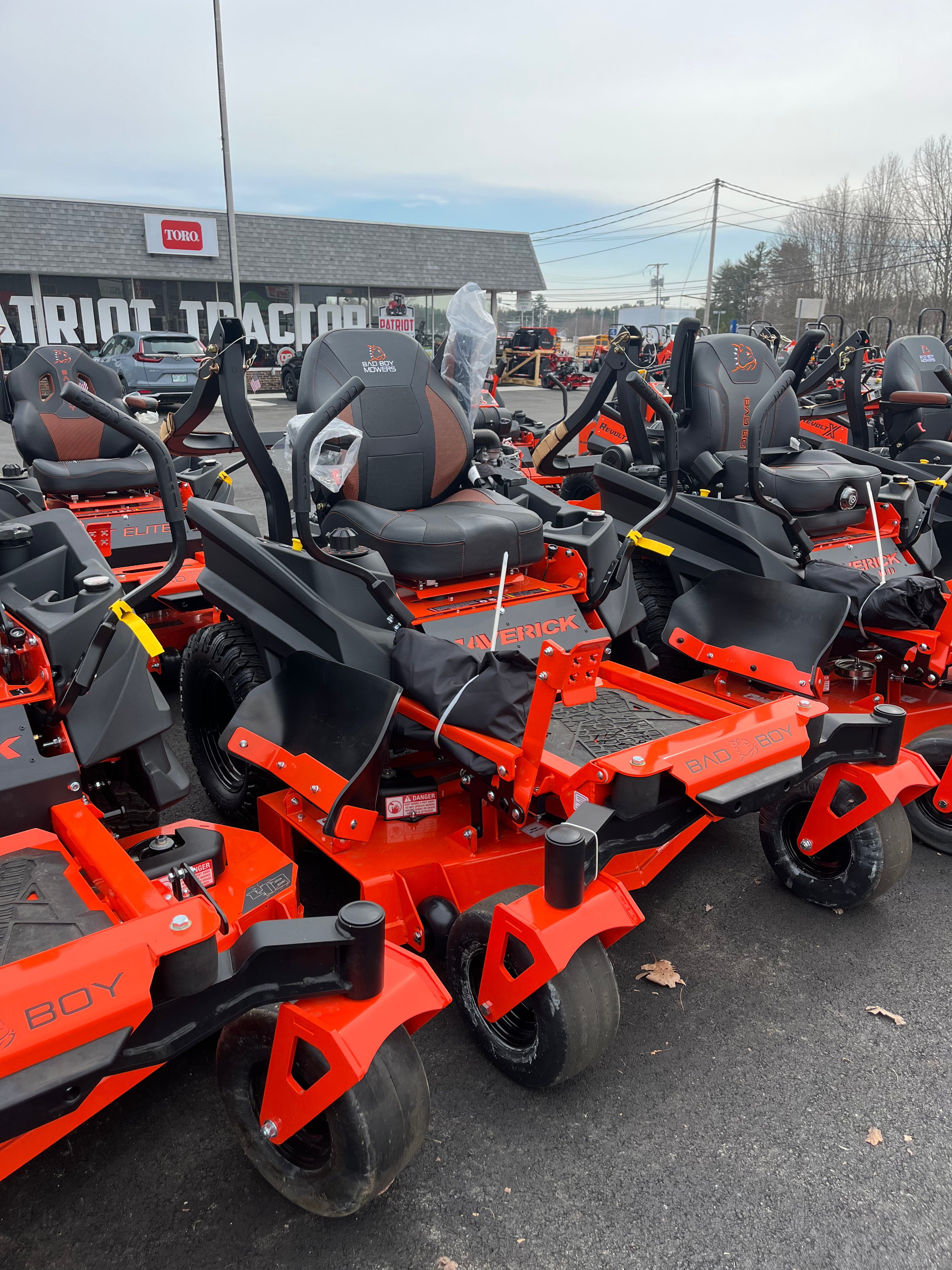 Patriot Tractor – Bad Boy Maverick 48" Kawasaki 726cc, 24hp Air-Cooled FS730V
