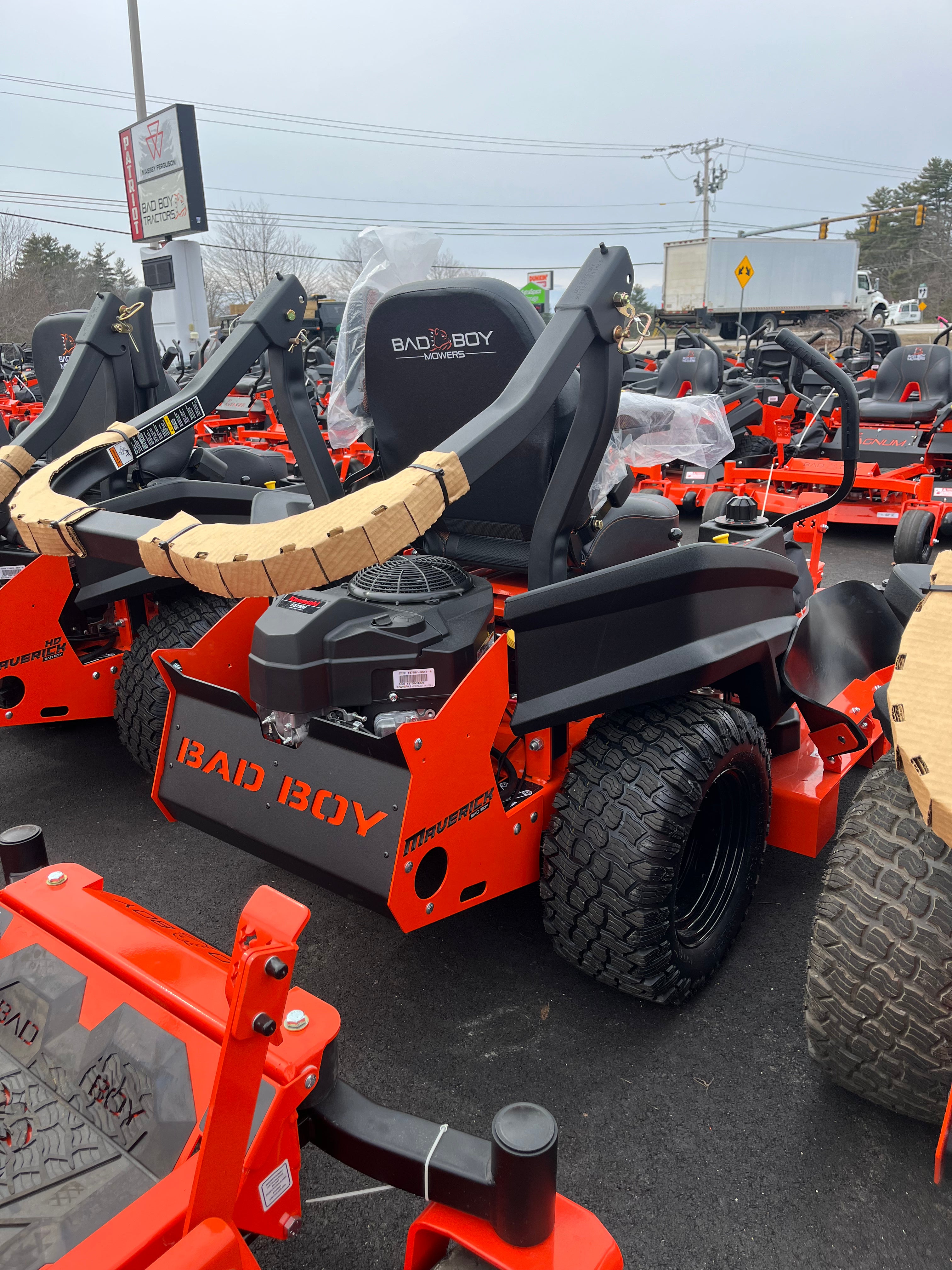 Patriot Tractor – Bad Boy Maverick 48" Kawasaki 726cc, 24hp Air-Cooled FS730V