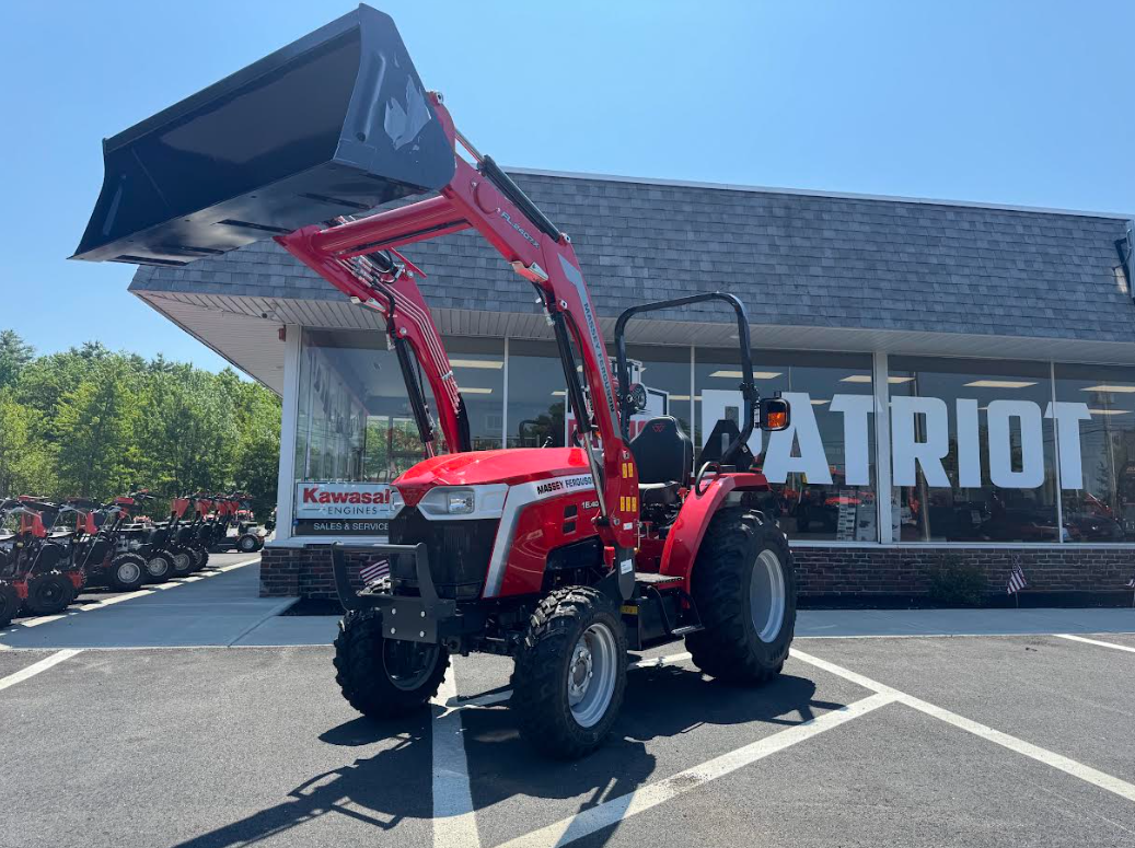 MASSEY FERGUSON 1E.40 / ECONOMY COMPACT TRACTOR / 40 HP ISEKI TURBOCHARGED DIESEL / 3- RANGE HYDROSTATIC (HST) / 60" Skid-Steer Bucket