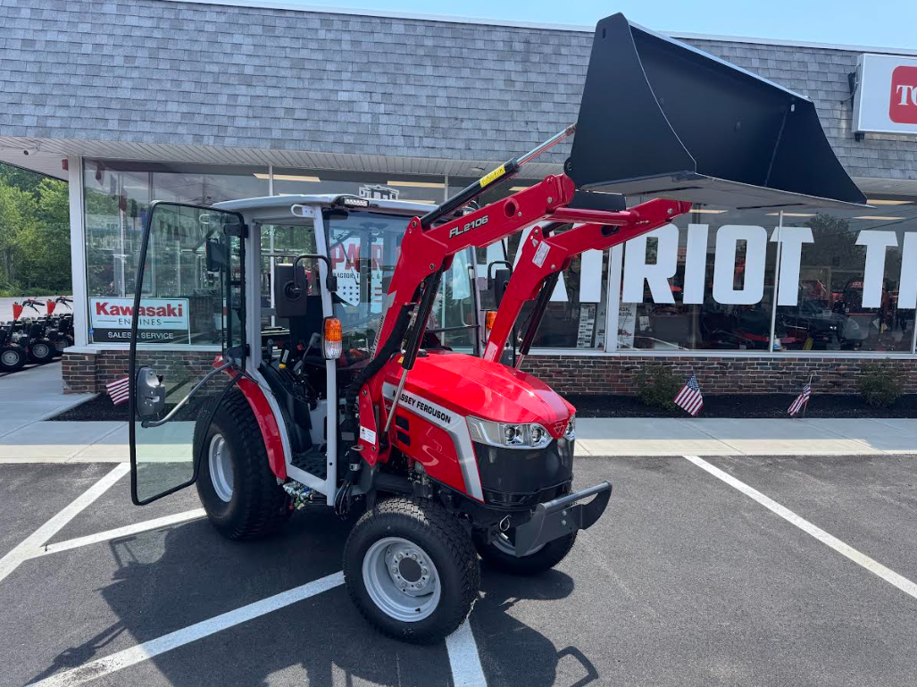 Massey Ferguson 1M.25H / Sub-Compact HVAC Cabbed Tractor / Loader / 25HP Diesel / 3-Range Hydrostatic / Single Rear Remote/ 54" SSQA Bucket